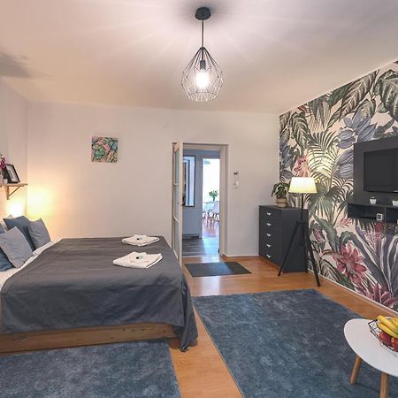 Peaceful Apartment Near Buda Castle And Chain Bridge Budapest Luaran gambar