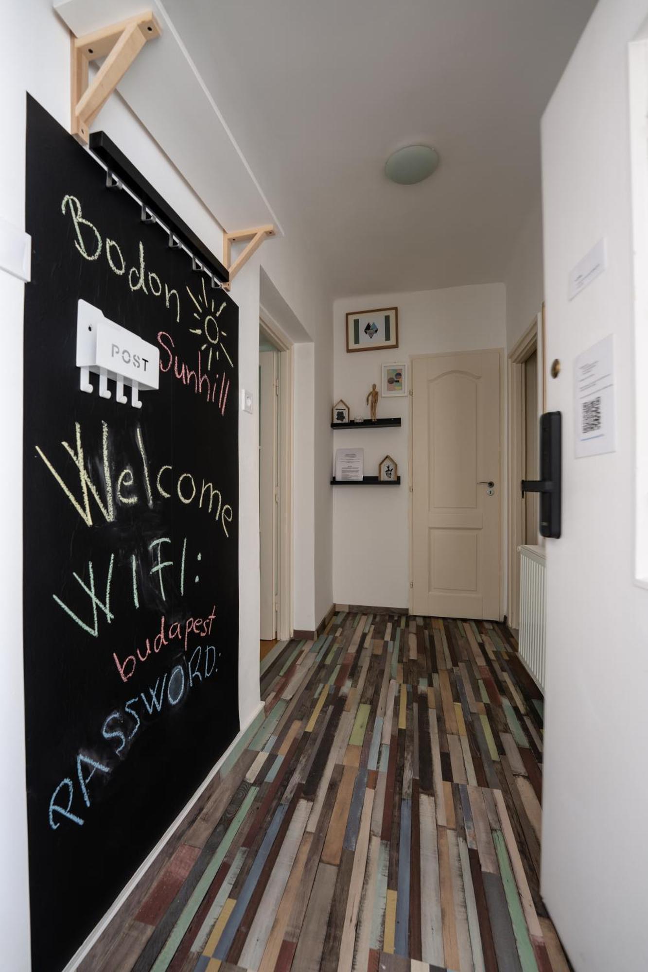 Peaceful Apartment Near Buda Castle And Chain Bridge Budapest Luaran gambar